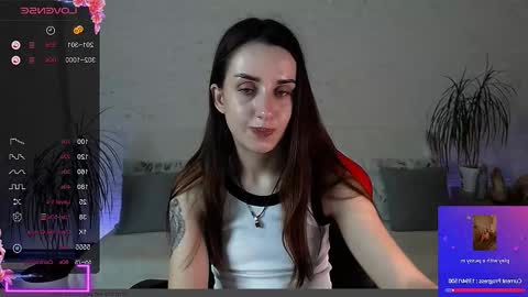 Snapshot of emilylayer chatting on 11.26.25 Emyli online show from 11.26.25