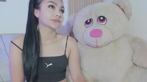 Snapshot of emilylittle___ chatting on 11.30.25 EMI online show from 11.30.25