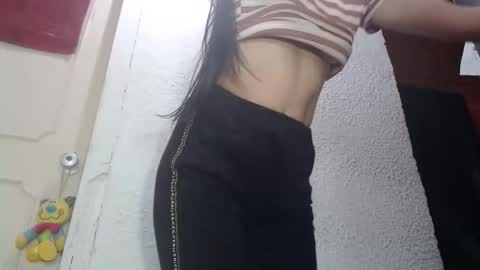 Snapshot of emilymonroe20 chatting on 11.13.25 Nickole online show from 11.13.25