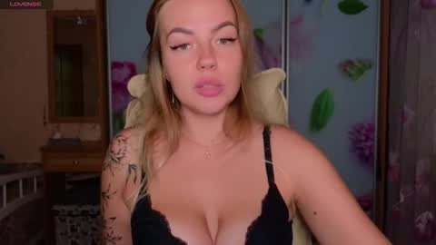 Emily Robbie online show from 09.20.25