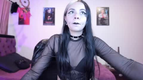  Emily Support me to have 100 likes plx online show from 02.11.25