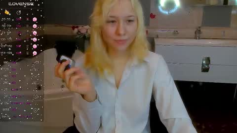 Snapshot of emilytrase chatting on 03.21.26 Betty online show from 03.21.26