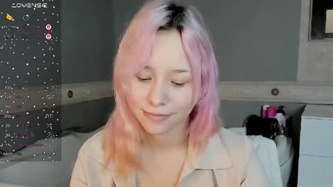 Snapshot of emilytrase chatting on 04.10.26 Betty online show from 04.10.26