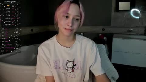 Snapshot of emilytrase chatting on 04.11.26 Betty online show from 04.11.26