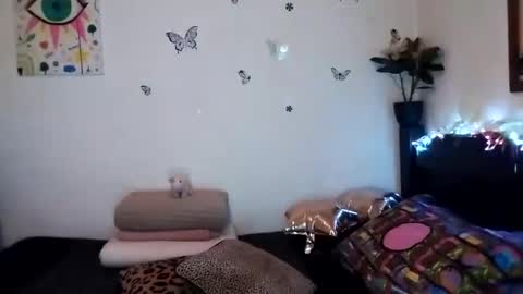 Valentina independent model online show from 12.31.24