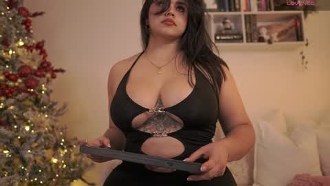 IG thickemmsss online show from 12.12.24