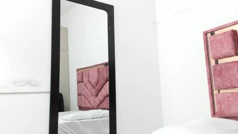 emilyy_cooperr online show from 03.11.25