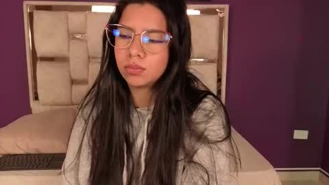 emilyy_cooperr online show from 01.12.26