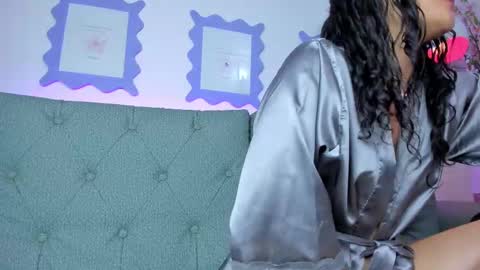 emilyy_kim online show from 03.09.25