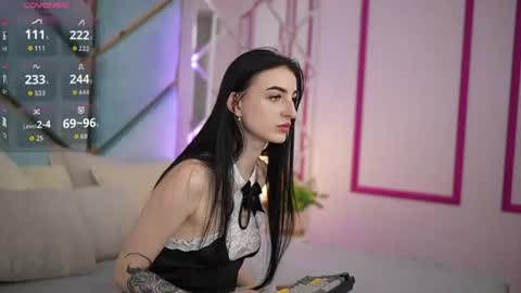 Snapshot of emilyymoon chatting on 07.04.26 emilyymoon online show from 07.04.26