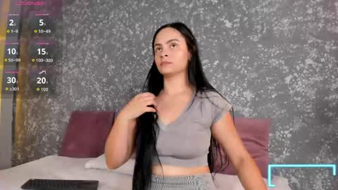 Snapshot of emma__summers chatting on 05.21.26 Emma online show from 05.21.26