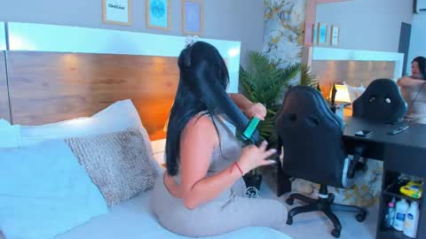 Emma  online show from 05.13.26