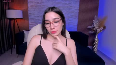 Snapshot of emma_caarter chatting on 06.12.26 emma_caarter online show from 06.12.26