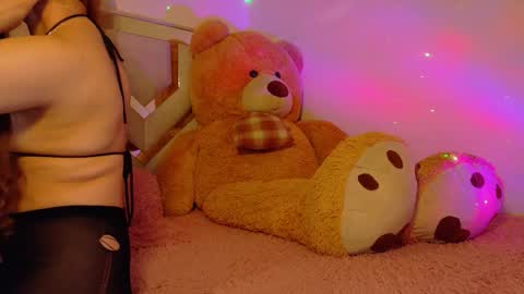  Emma  online show from 09.23.25