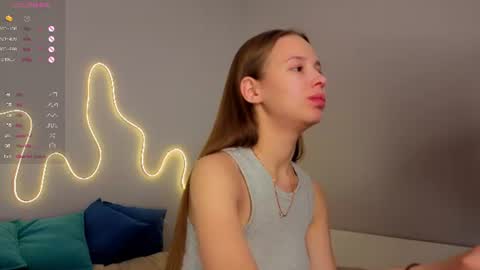 Snapshot of emma_clon chatting on 07.10.26 Emma online show from 07.10.26