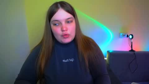 Snapshot of emma_dorn chatting on 10.03.25 Eva online show from 10.03.25