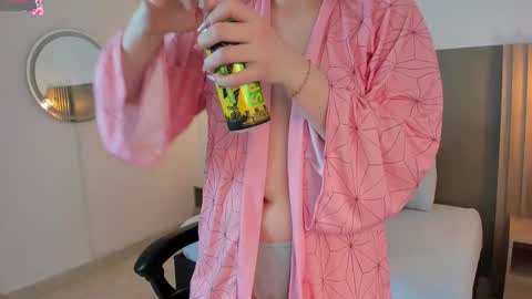 E M M A online show from 10.02.25