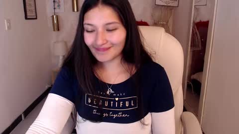 Snapshot of emma_garciaa_ chatting on 03.01.25 emma online show from 03.01.25