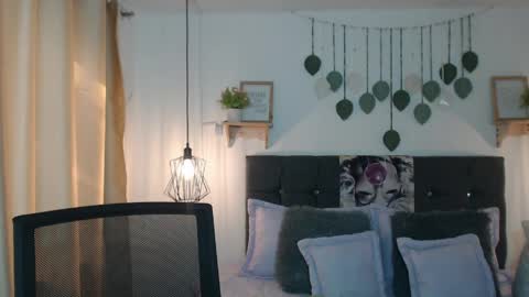 Snapshot of emma_hassani chatting on 04.06.26 Tell me Emma online show from 04.06.26