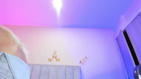 Snapshot of emma_hearts chatting on 02.21.26 emma_hearts online show from 02.21.26