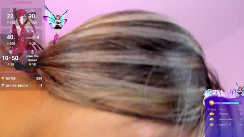 Snapshot of emma_hunter_ chatting on 01.21.25 Emma online show from 01.21.25