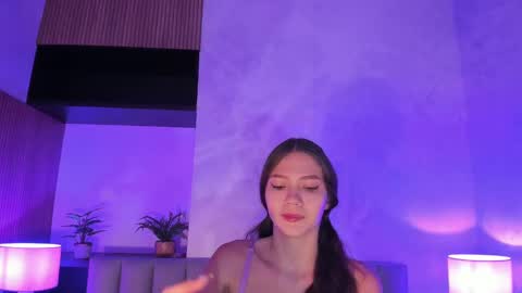 emma_jhoons online show from 11.16.25