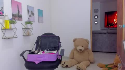 whises lits        online show from 11.22.25