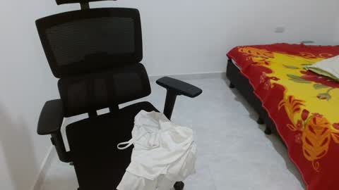 emma_lu26 online show from 01.05.25