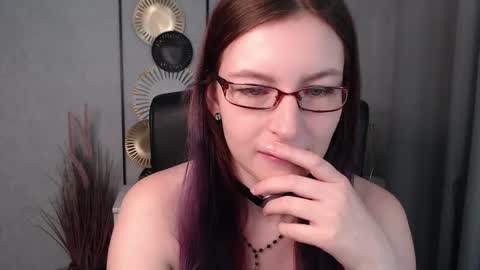 Snapshot of emma_lust94 chatting on 12.05.24 emma online show from 12.05.24