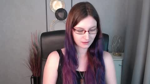 Snapshot of emma_lust94 chatting on 01.02.25 emma online show from 01.02.25