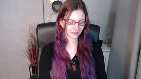 Snapshot of emma_lust94 chatting on 01.06.25 emma online show from 01.06.25