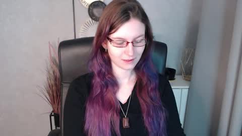 Snapshot of emma_lust94 chatting on 01.07.25 emma online show from 01.07.25