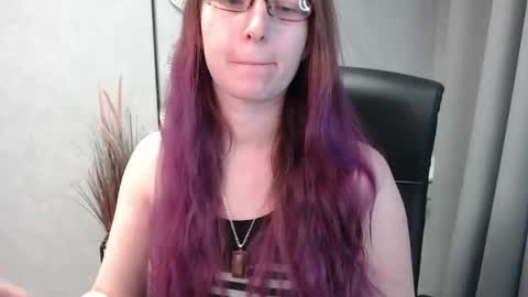 Snapshot of emma_lust94 chatting on 01.23.25 emma online show from 01.23.25