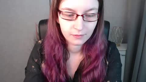 Snapshot of emma_lust94 chatting on 01.31.25 emma online show from 01.31.25