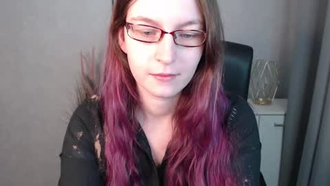 Snapshot of emma_lust94 chatting on 01.31.25 emma online show from 01.31.25