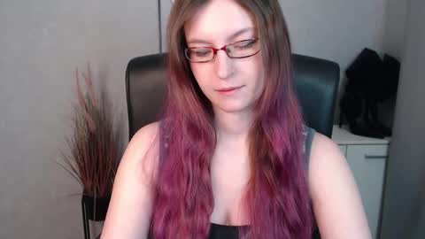 Snapshot of emma_lust94 chatting on 02.12.25 emma online show from 02.12.25