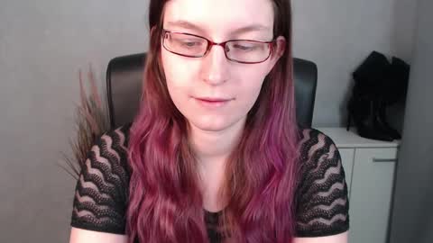 Snapshot of emma_lust94 chatting on 02.13.25 emma online show from 02.13.25