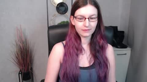 Snapshot of emma_lust94 chatting on 02.20.25 emma online show from 02.20.25