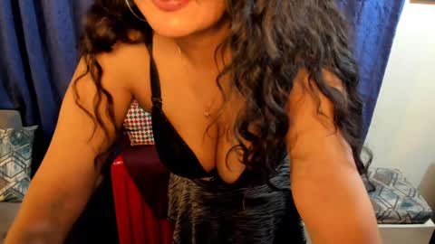 Snapshot of emma_luxy chatting on 02.05.25 emma luxy online show from 02.05.25