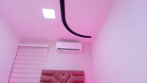 Snapshot of emma_madison_ chatting on 11.11.25 emma online show from 11.11.25