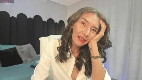 Emma  online show from 02.07.25