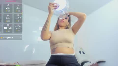 Snapshot of emma_pastori chatting on 12.01.25 emma pastori online show from 12.01.25