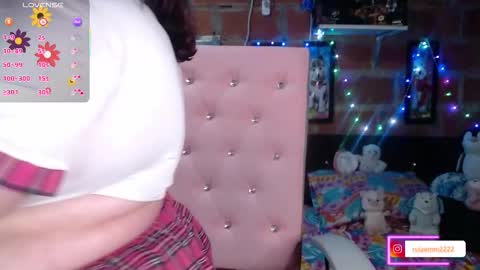 Snapshot of emma_ruiiz_ chatting on 10.12.25 emma online show from 10.12.25