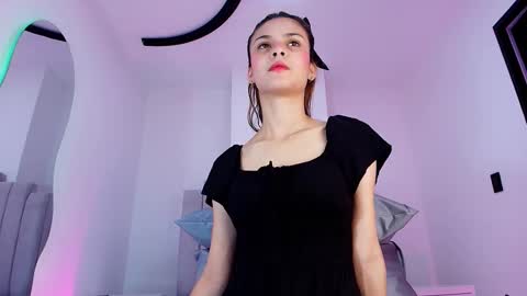 Snapshot of emma_trix chatting on 11.15.25 Emma online show from 11.15.25