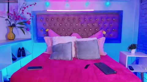 neko  online show from 10.09.25