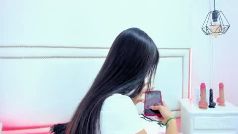 Emma  online show from 04.27.26