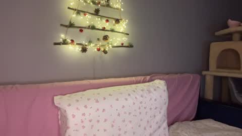 Snapshot of emmaandjake chatting on 01.21.25 emmaandjake online show from 01.21.25