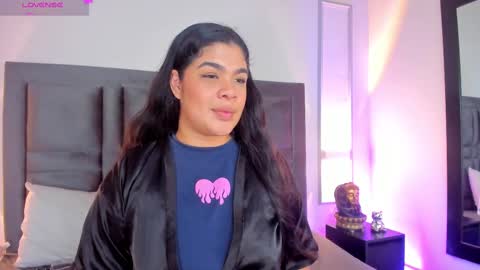 Snapshot of emmabecket2 chatting on 02.10.25 emma becket online show from 02.10.25