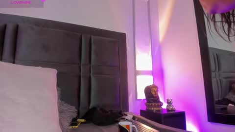 Snapshot of emmabecket2 chatting on 02.13.25 emma becket online show from 02.13.25