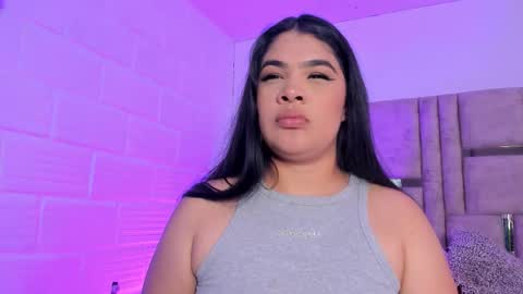 Snapshot of emmabecket2 chatting on 11.09.25 emma becket online show from 11.09.25